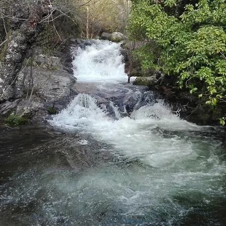 El Hilo Rojo Barrado